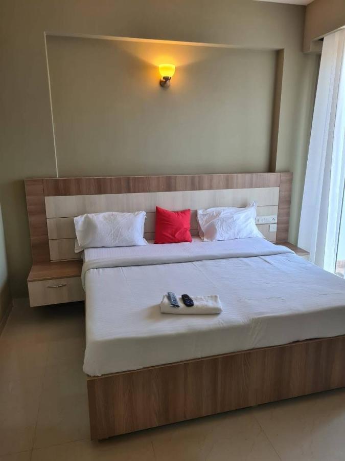 Dubey Homestay - 500 Meter From Temple Vrindāvan 外观 照片